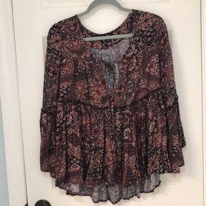 Oliviaceous Paisley Bell sleeve Top Small NWOT